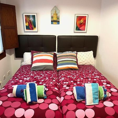 Apartamento Centro Plaza Salvador, Wifi Free& Parking Opcional Seville Exterior photo