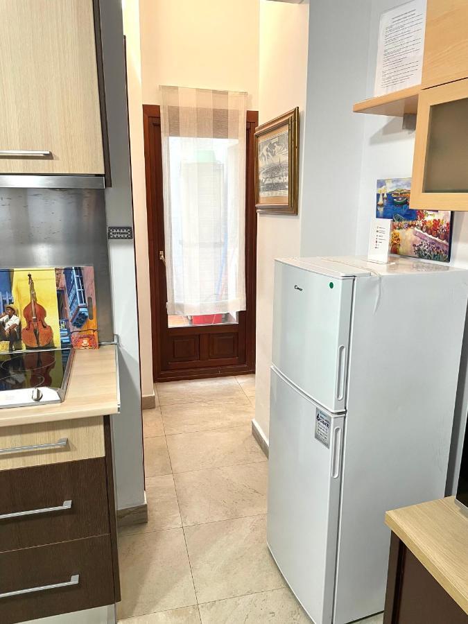 Apartamento Centro Plaza Salvador, Wifi Free& Parking Opcional Seville Exterior photo
